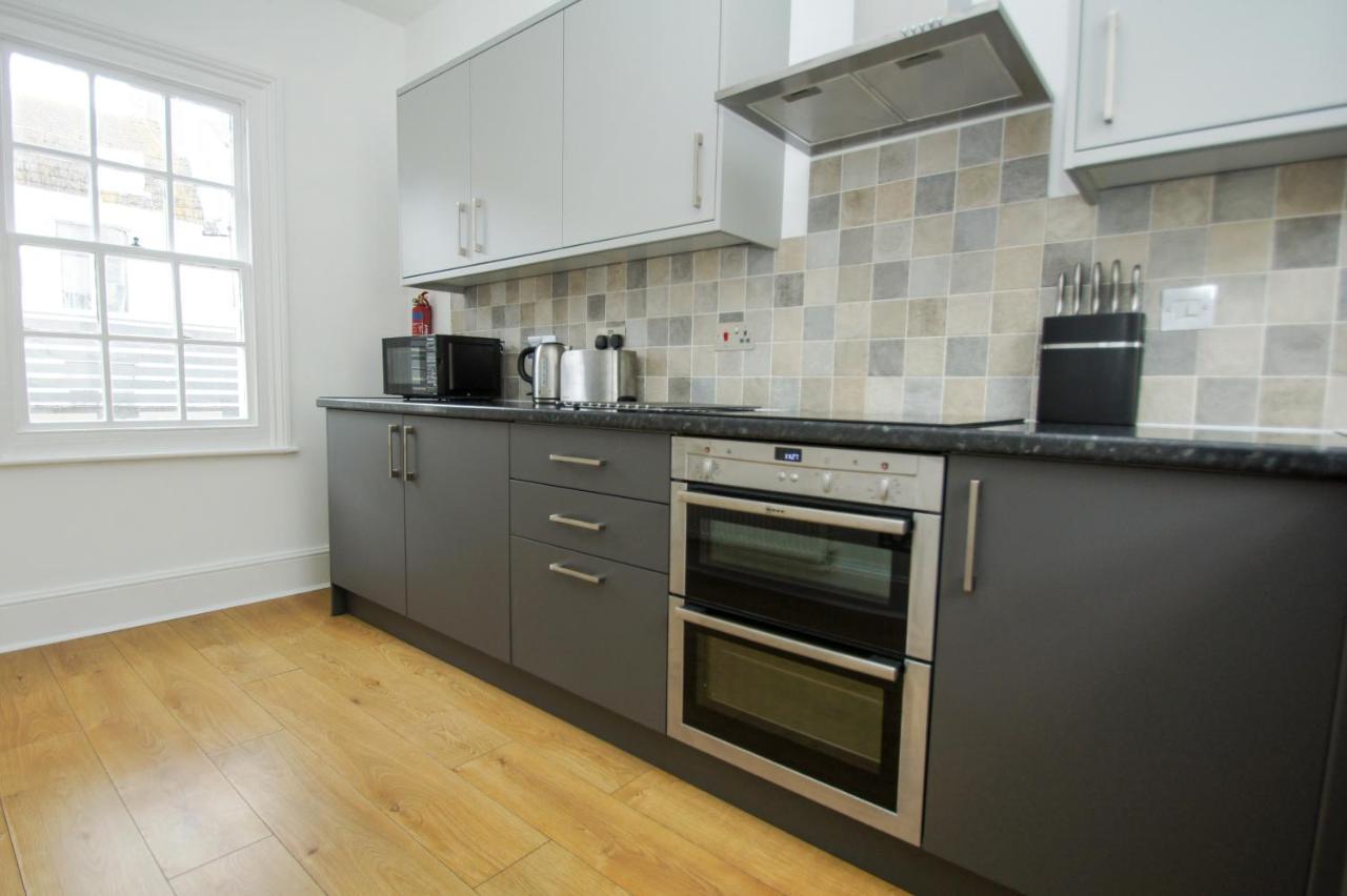 Marine Cottage - Parking - By Brighton Holiday Lets Bagian luar foto