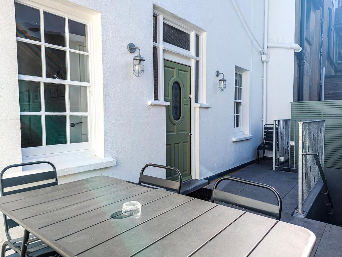 Marine Cottage - Parking - By Brighton Holiday Lets Bagian luar foto